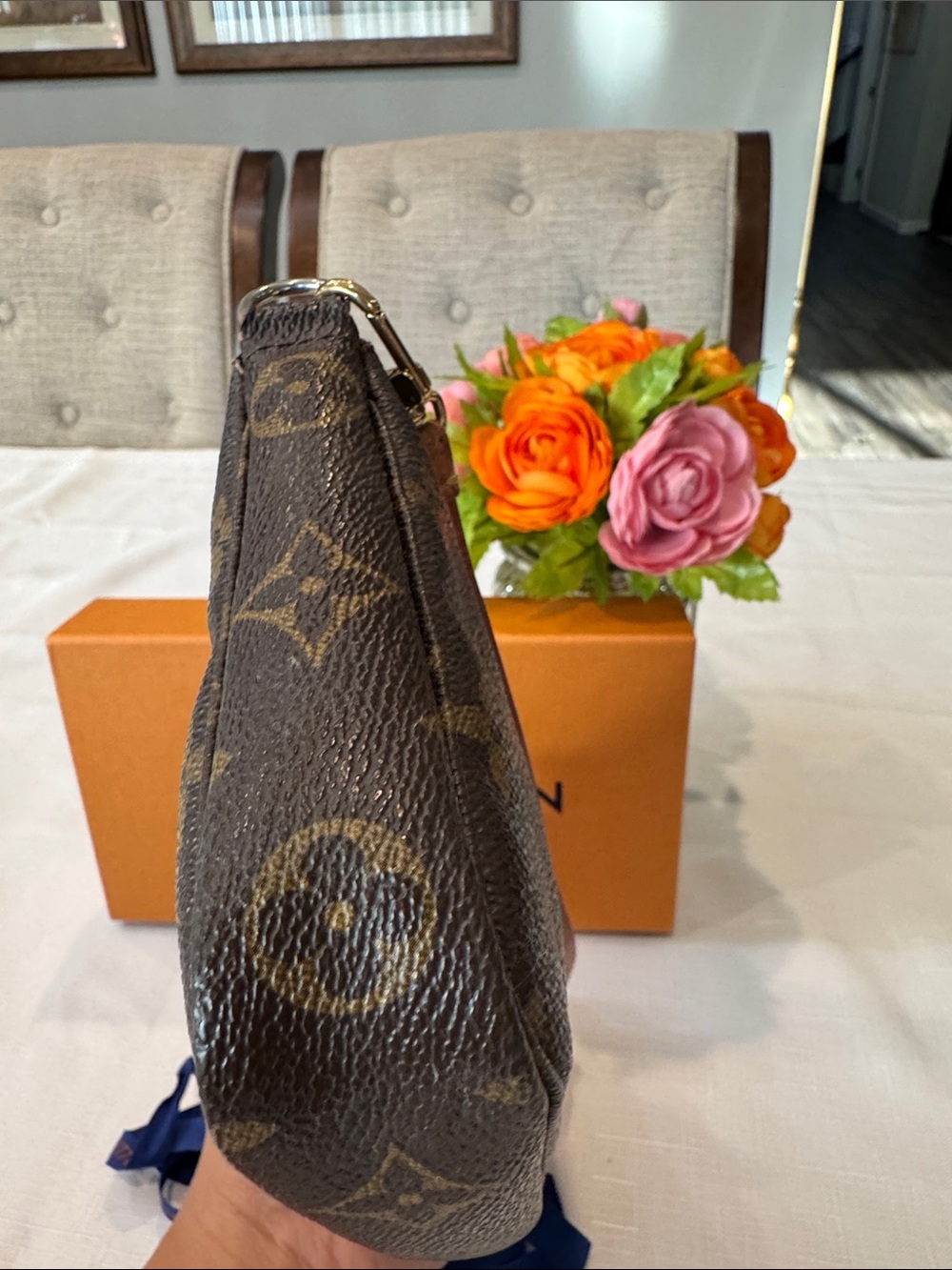 Authentic Louis Vuitton Monogram Pochette - Picture 4 of 12